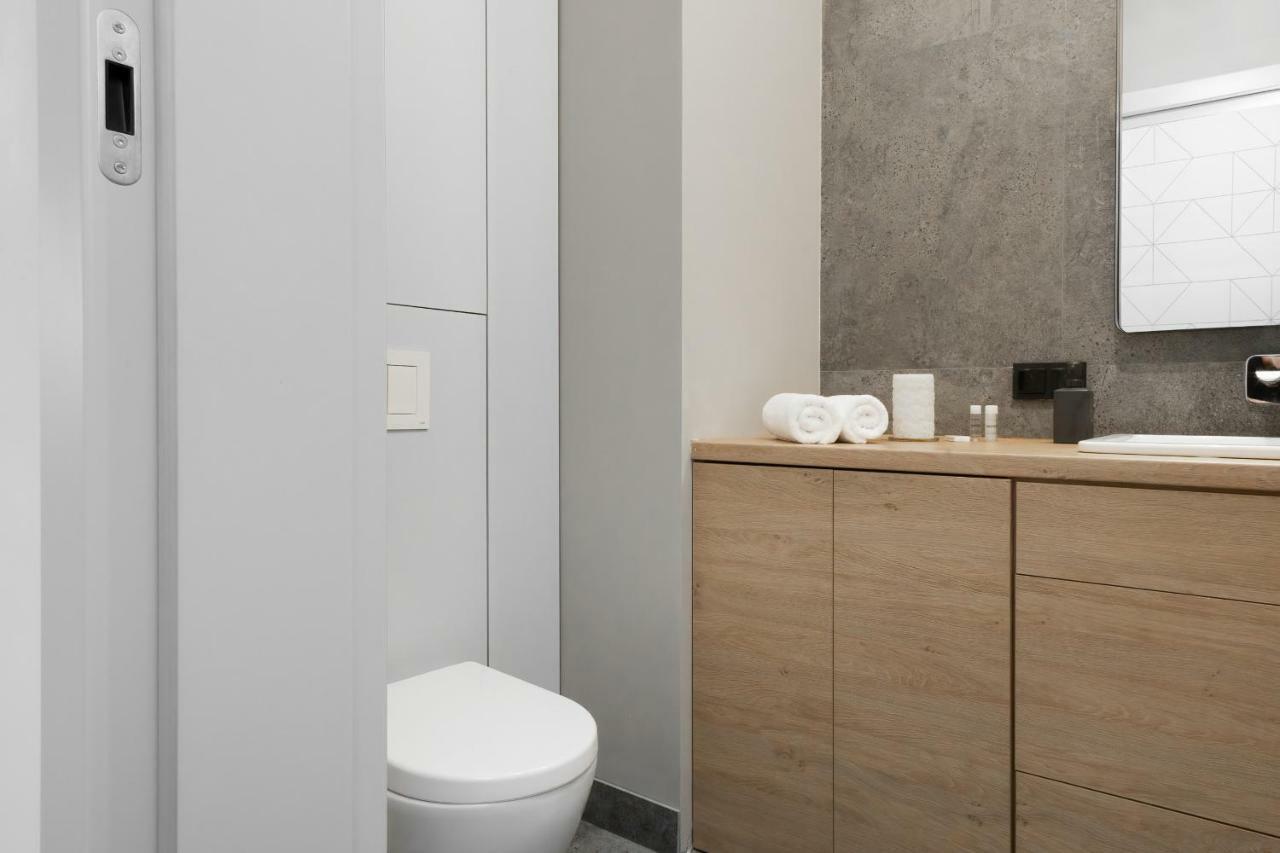 Fort Wola Apartments Warsaw By Noclegi Renters 외부 사진