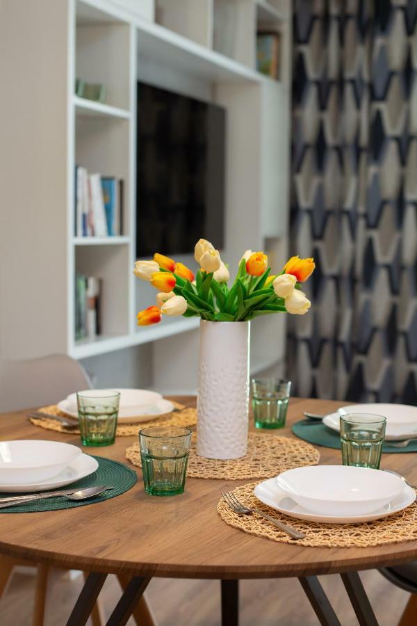 Fort Wola Apartments Warsaw By Noclegi Renters 외부 사진