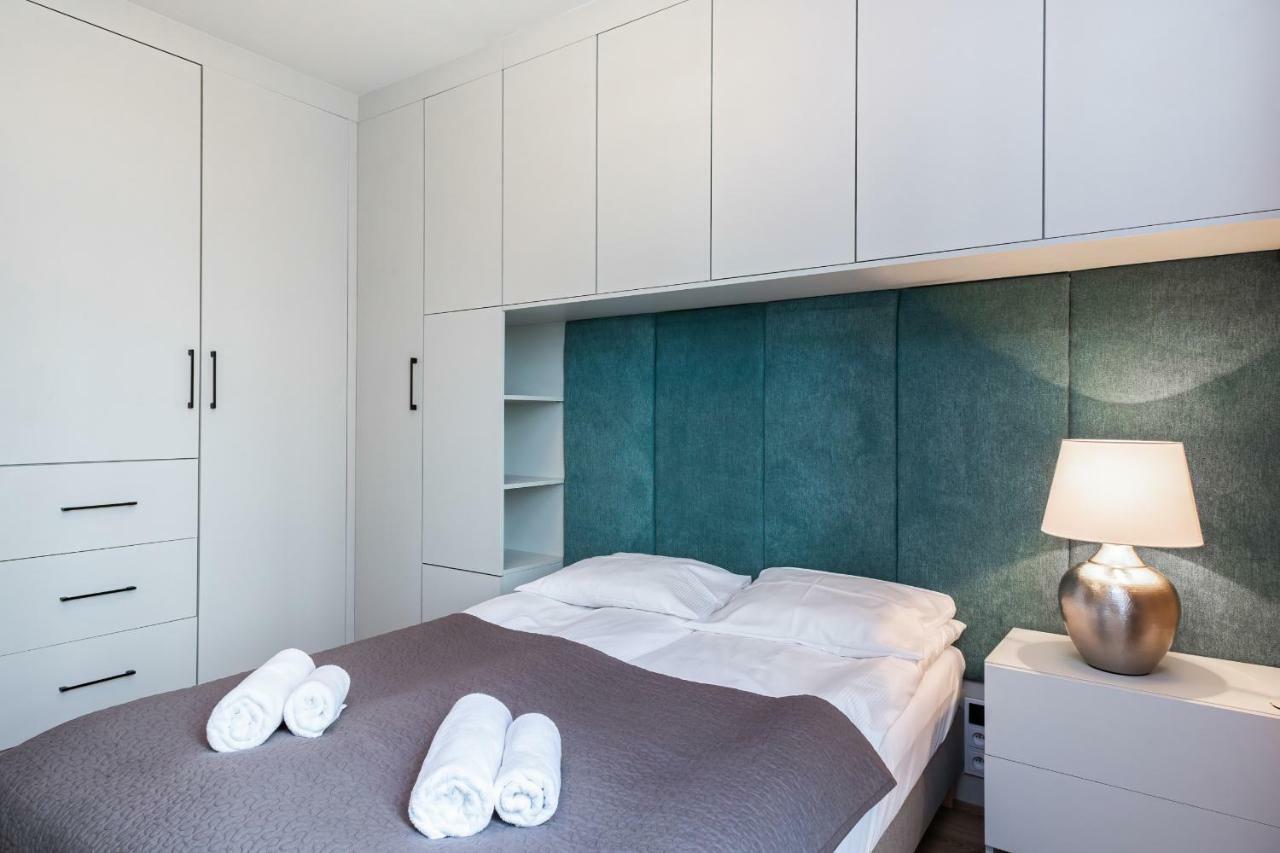 Fort Wola Apartments Warsaw By Noclegi Renters 외부 사진